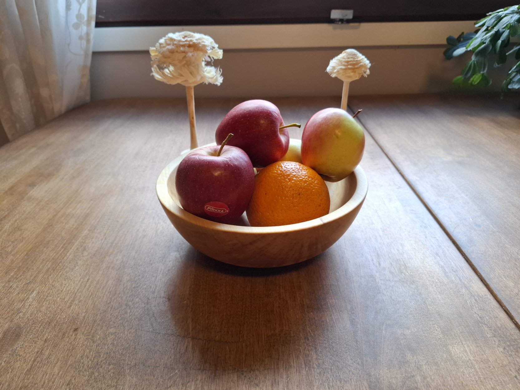 Käsin sorvattu koivukulho – omasta pihakoivusta - Image 3